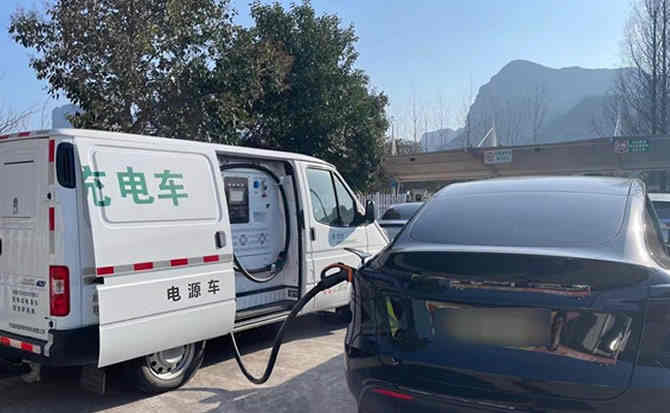 嘉黎汽车搭电